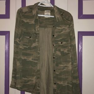Camouflage button up
